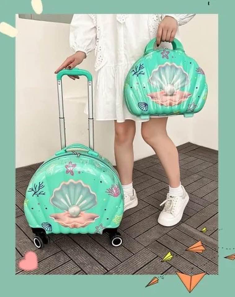 Seashell Stroller for Kids With Vanity.