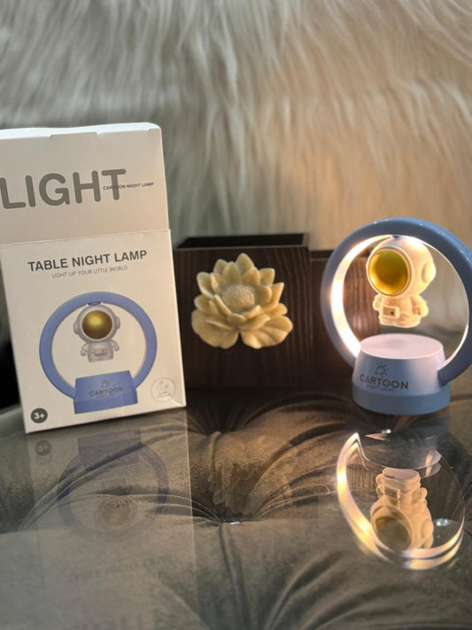 Astronaut Lamp