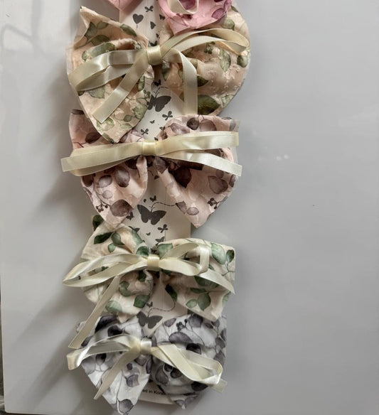 Soft Leaf Hair Bow