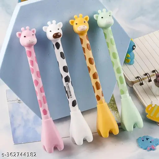 Cartoon Giraffe Pen