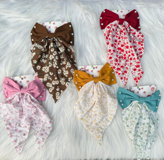 Daisy Dream Pearls Hair Bow