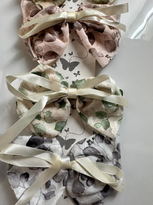 Soft Leaf Hair Bow