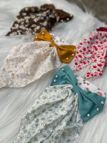 Daisy Dream Pearls Hair Bow