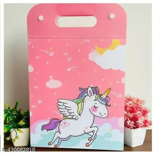 File Folder with Button Lock and Handle